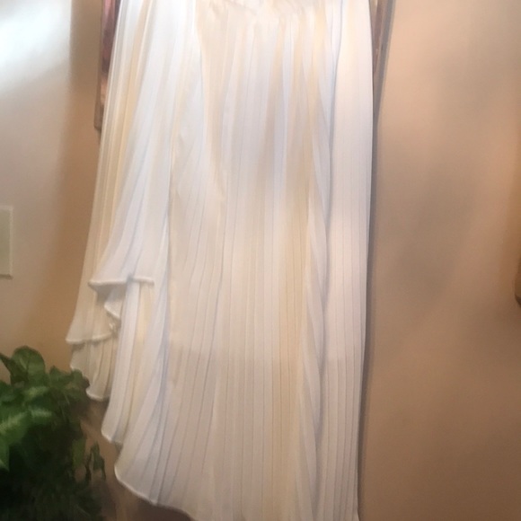 2 piece not a set - Picture 3 of 3